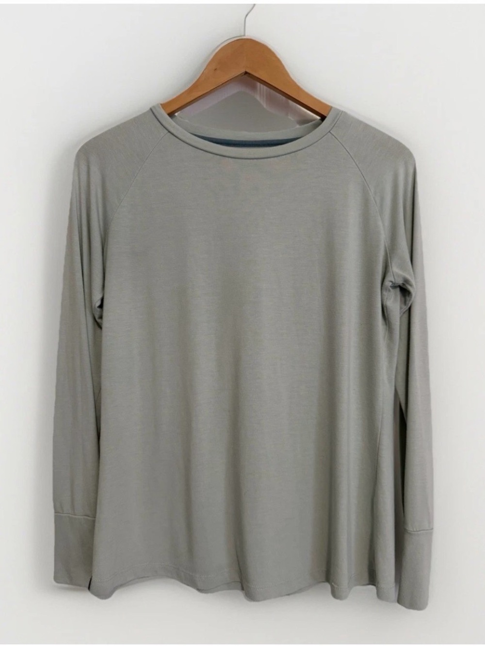 Free Fly Bamboo Performance Long Sleeve Shirt Womens Medium Mint Thumbholes
